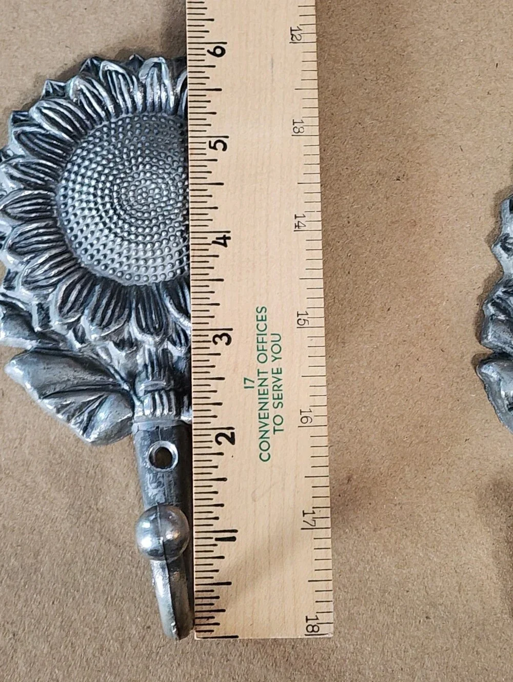 Vintage Flower Single Hook Sunflower Set 2 Towel Robe Cast Aluminum Lightweight